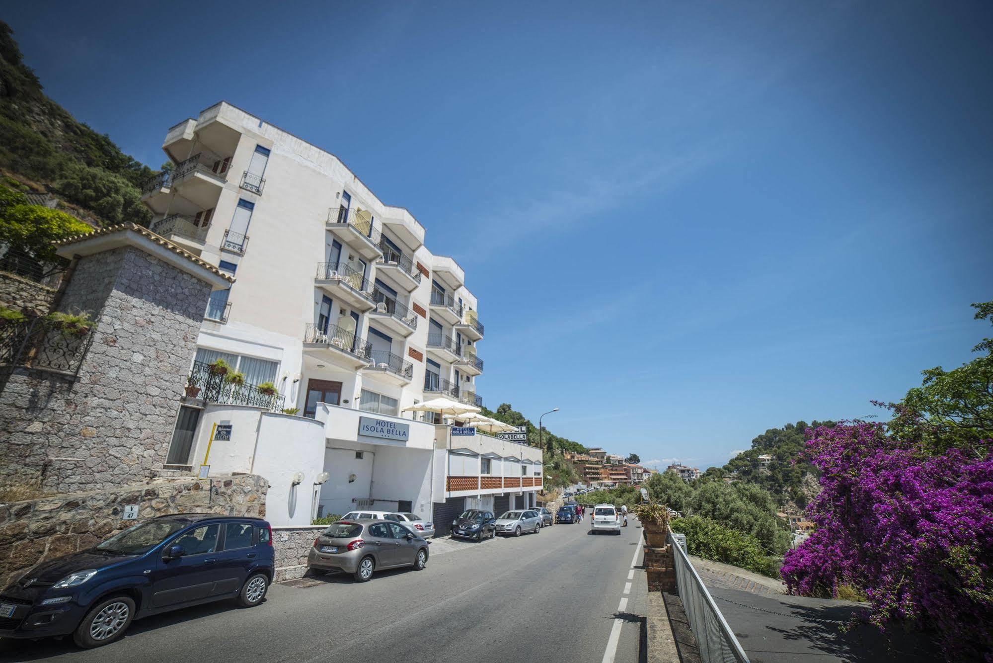 Isola Bella Hotel 3*